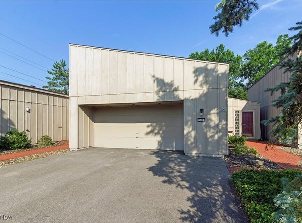 663 Sonora Court, Berea, OH 44017