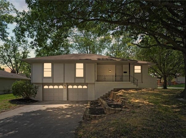 13300 Palmer Avenue, Grandview, MO 64030