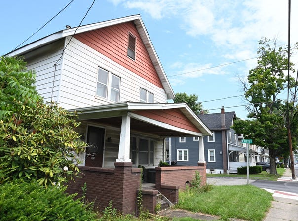 595 N Courtland Street, East Stroudsburg, PA 18301