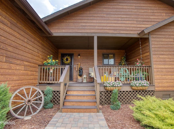 2050 Christmas Pine Road, Overgaard, AZ 85933