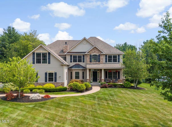 57 Tipperary Way, Clifton Park, NY 12019