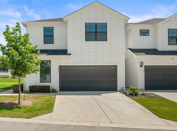 110 Threshing RD, Buda, TX 78610