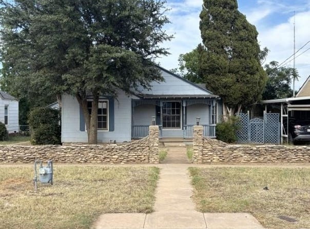 1212 Mccaulley Street, Sweetwater, TX 79556