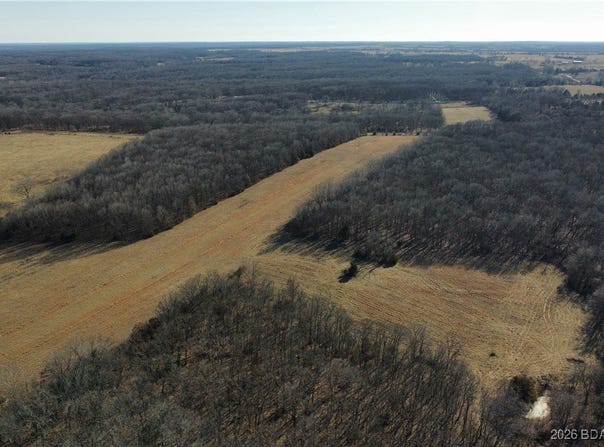 27710 Woodhaven Road, Edwards, MO 65326