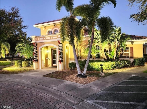 4127 Residence Drive, Fort Myers, FL 33901
