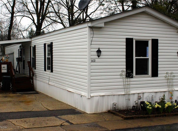 3560 Orchard unit: A-22, Stow, OH 44224