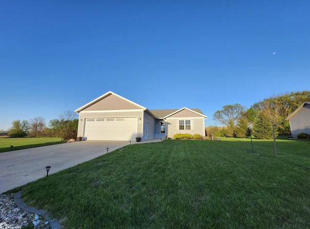 113 Wild Rose Avenue, Forest City, IA 50436