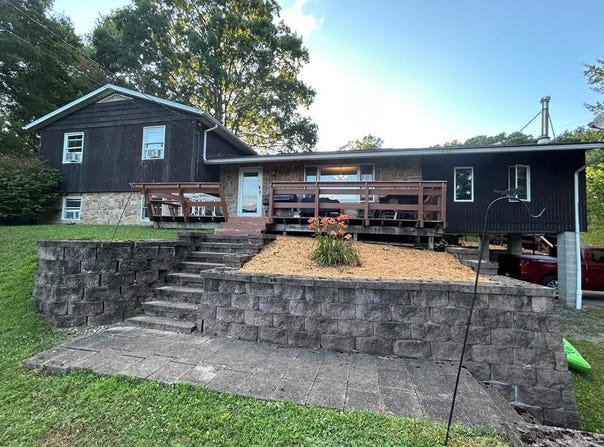 819 McCalmont St, Franklin, PA 16323