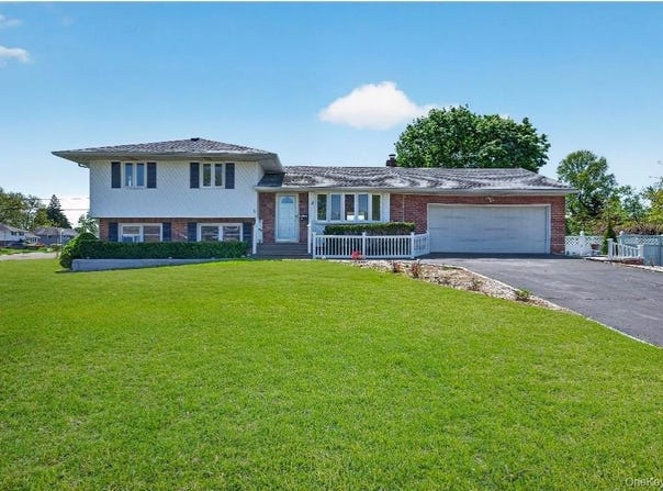 8 Whitebirch Lane, Commack, NY 11725
