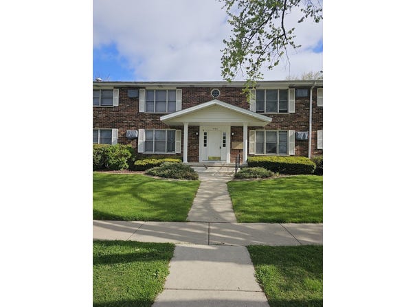 Elgin, IL 60123