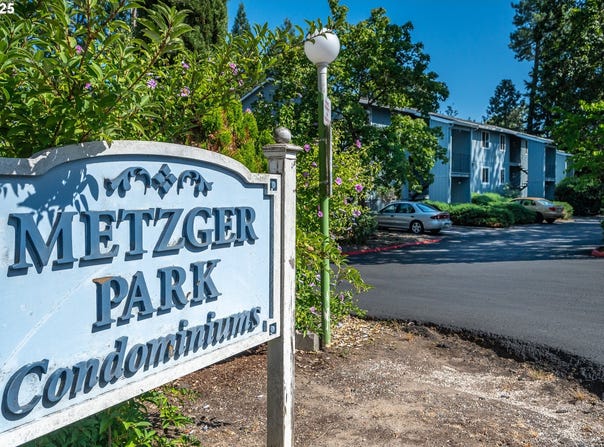 10010 SW HALL BLVD, Portland, OR 97223