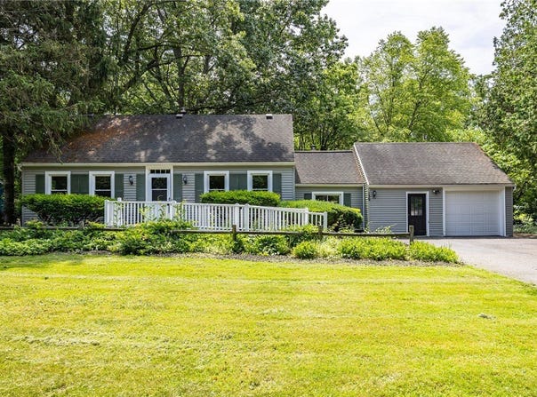 139 Crescent Road, Perinton, NY 14450