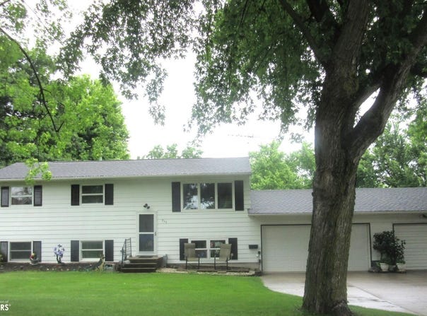 935 W M Street, Forest City, IA 50436