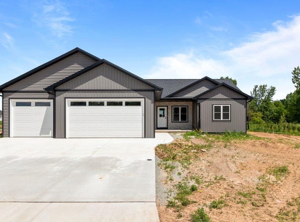2314 KHLOE Lane, APPLETON, WI 54913