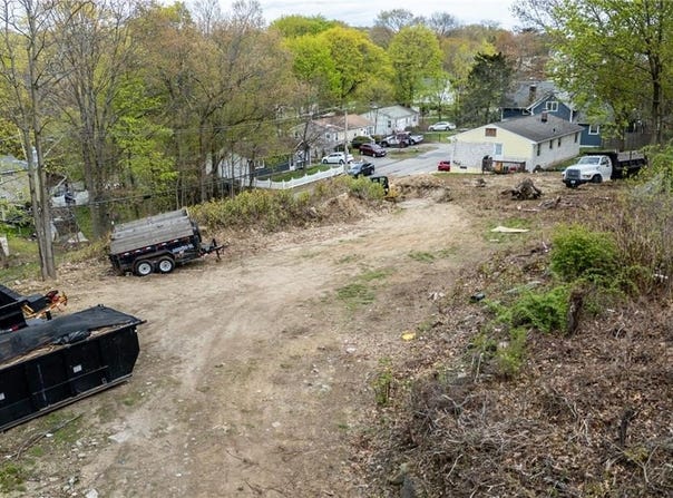 Hedley Avenue, Johnston, RI 02919