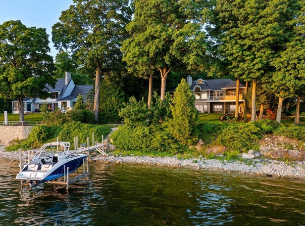 4495 BAY SHORE Drive, STURGEON BAY, WI 54235