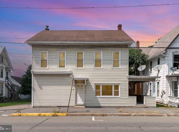 29 W MAIN STREET, ELIZABETHVILLE, PA 17023
