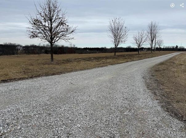 16000 S JD Sapp Road, Hartsburg, MO 65039