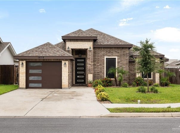 1419 Frente Al Mar Drive, Weslaco, TX 78596