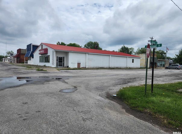 125 E JACKSON Street, Ashley, IL 62808