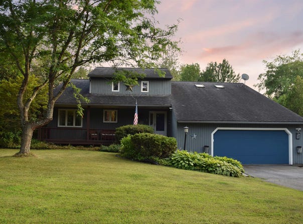 3 Bobolink Circle, Essex, VT 05452