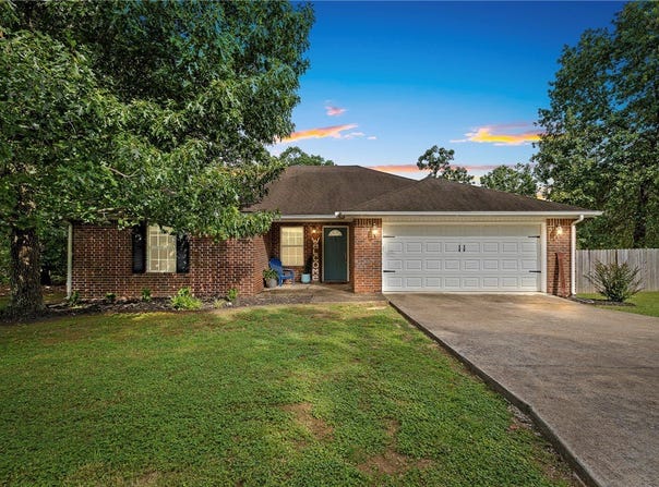 2 Leawood Place, Bella Vista, AR 72715