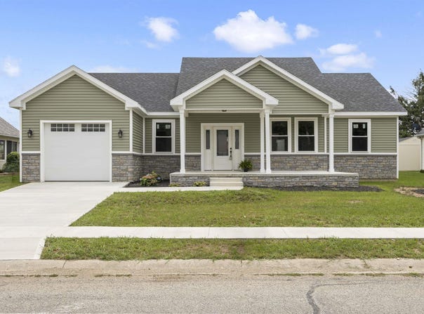 518 Lissaaron Drive, Winchester, IN 47394