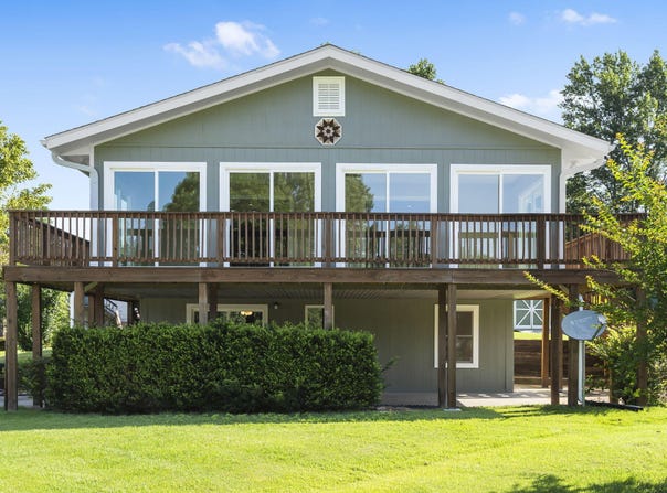 398 Hunt Club Circle, Galena, MO 65656