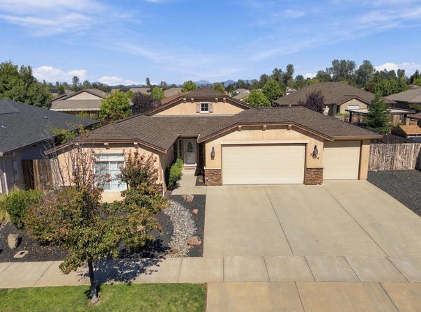 3334 Hotlam Road, Redding, CA 96002