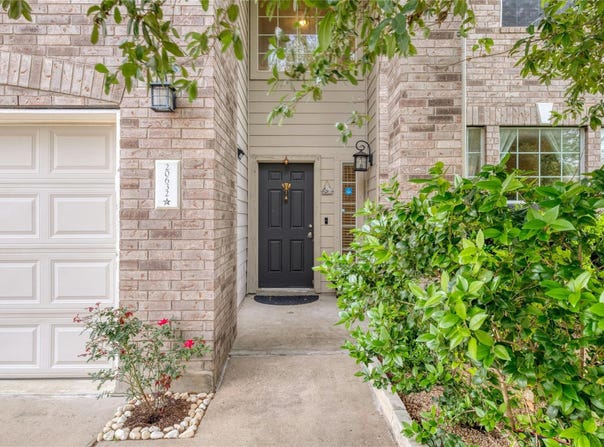 20632 Farm Pond LN, Pflugerville, TX 78660