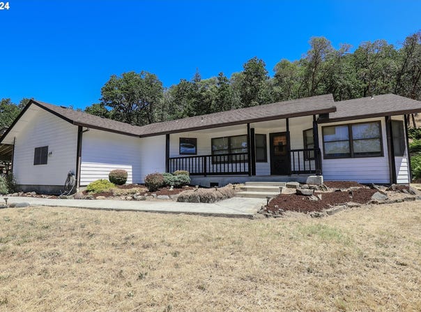 495 SINCLAIR LN, Roseburg, OR 97471