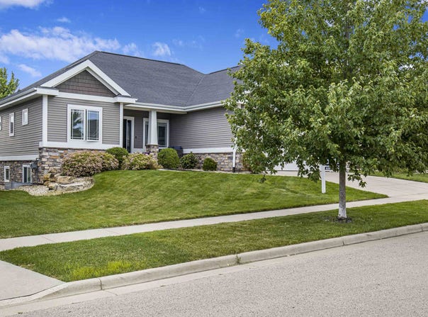 1009 Tara Lane, Waunakee, WI 53597