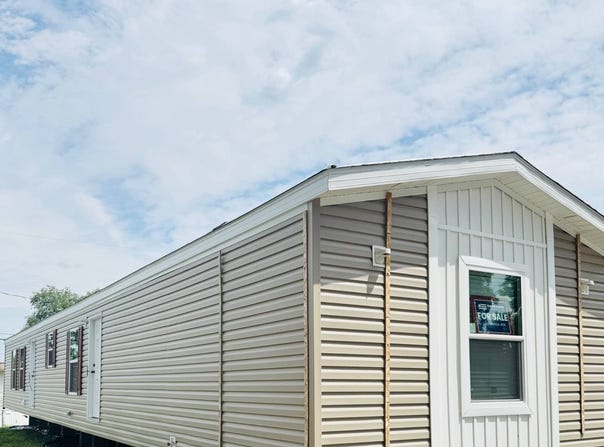 1706 4th Ave W., Coal Valley, IL 61240