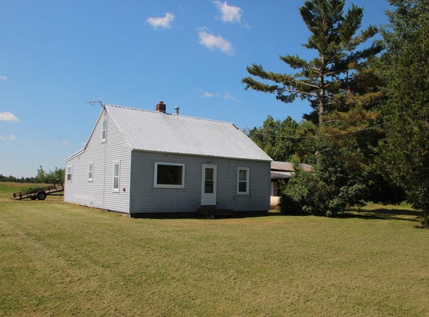 2536 E Gogomain Road, Pickford, MI 49774