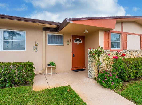 2995 Crosley Dr Drive E, West Palm Beach, FL 33415