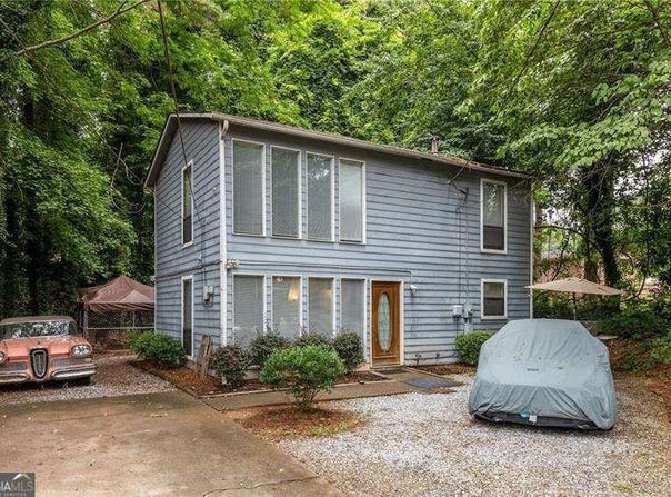 5006 Dantel, Stone Mountain, GA 30083