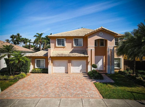 11271 NW 61st St, Doral, FL 33178