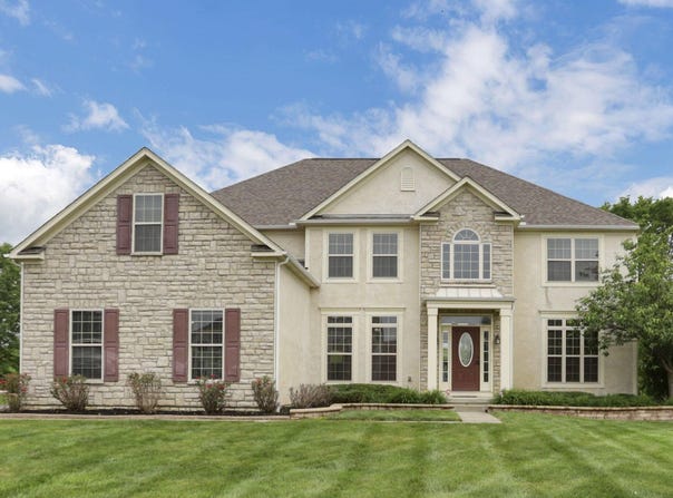 1929 Rocklake Court, Lewis Center, OH 43035