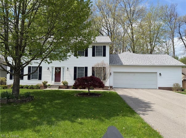 19 Spring Creek Drive, Cortland, OH 44410