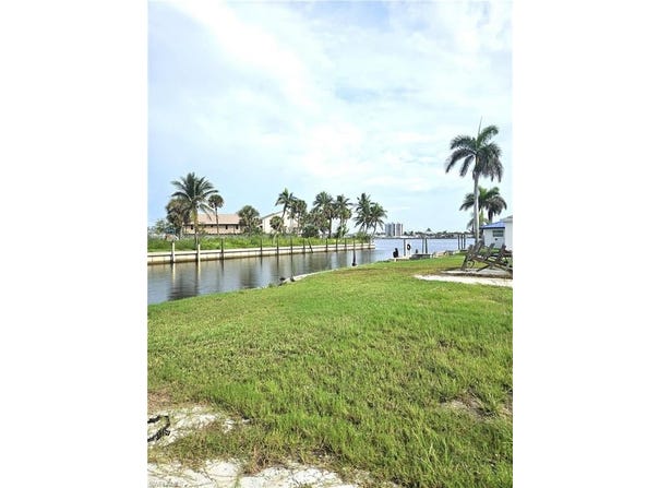 865 Oak, FORT MYERS BEACH, FL 33931