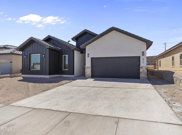 813 Durham Way, Horizon City, TX 79928