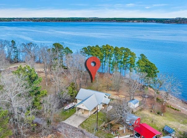 309 Beach Dr, No City, TX 75683