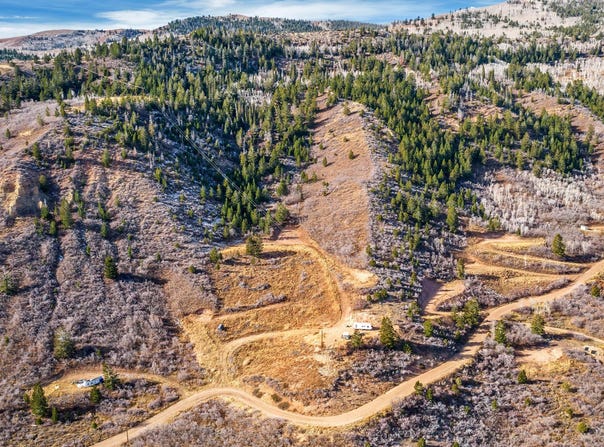 Tabiona, UT 84072