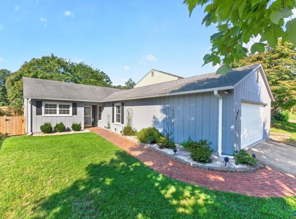 262 LAKEVIEW DR, CHARLOTTESVILLE, VA 22901