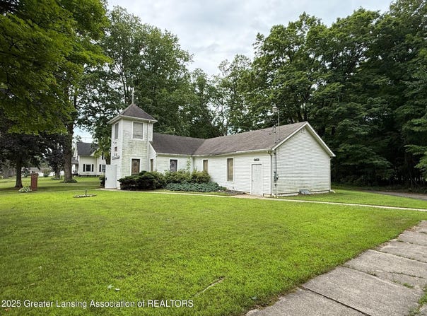 8768 N Jerome Road, Jerome, MI 49249