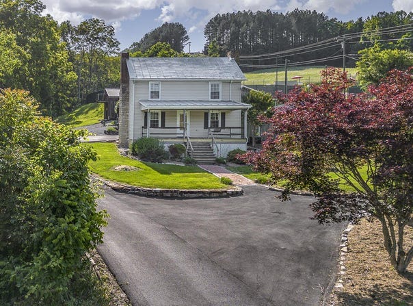 21 Murat Rd, Lexington, VA 24450