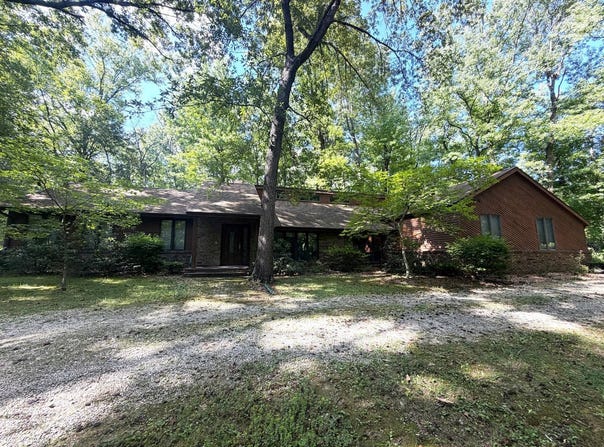 204 Easy Street, Mount Carmel, IL 62863