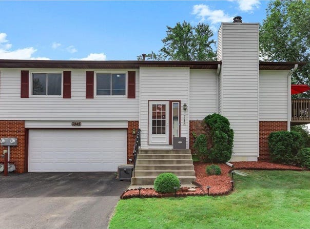 3945 Gershwin Avenue N, Oakdale, MN 55128