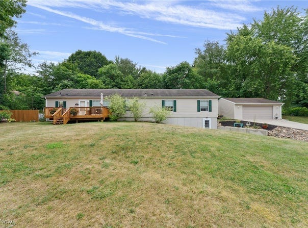 1441 Pawnee Boulevard, Akron, OH 44312