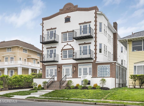 205 Edgemont Drive, Loch Arbour Village, NJ 07711